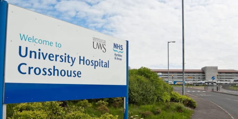 NHS University Hospital Crosshouse — building exterior